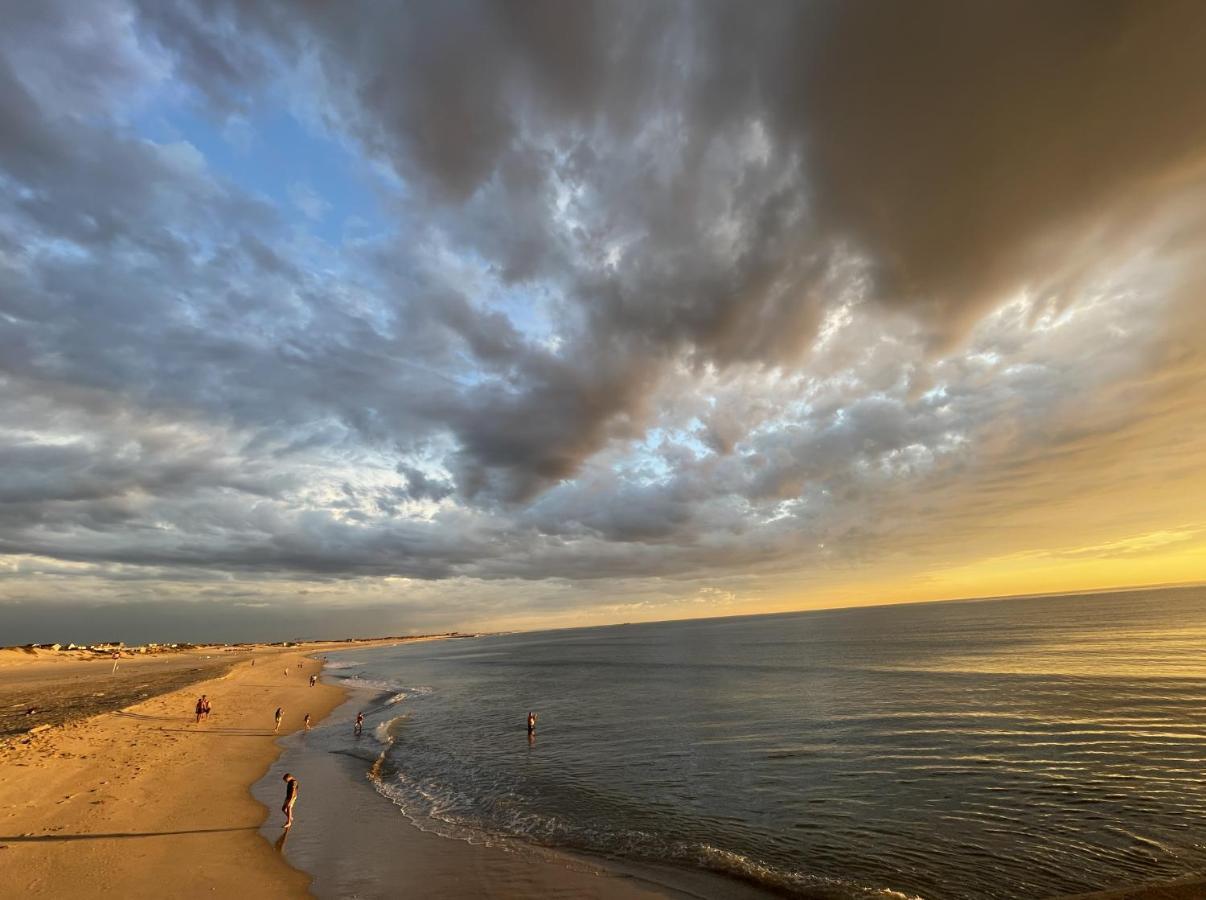 Beach Lovers Surf House - Aveiro - Praia Da Barra Bagian luar foto